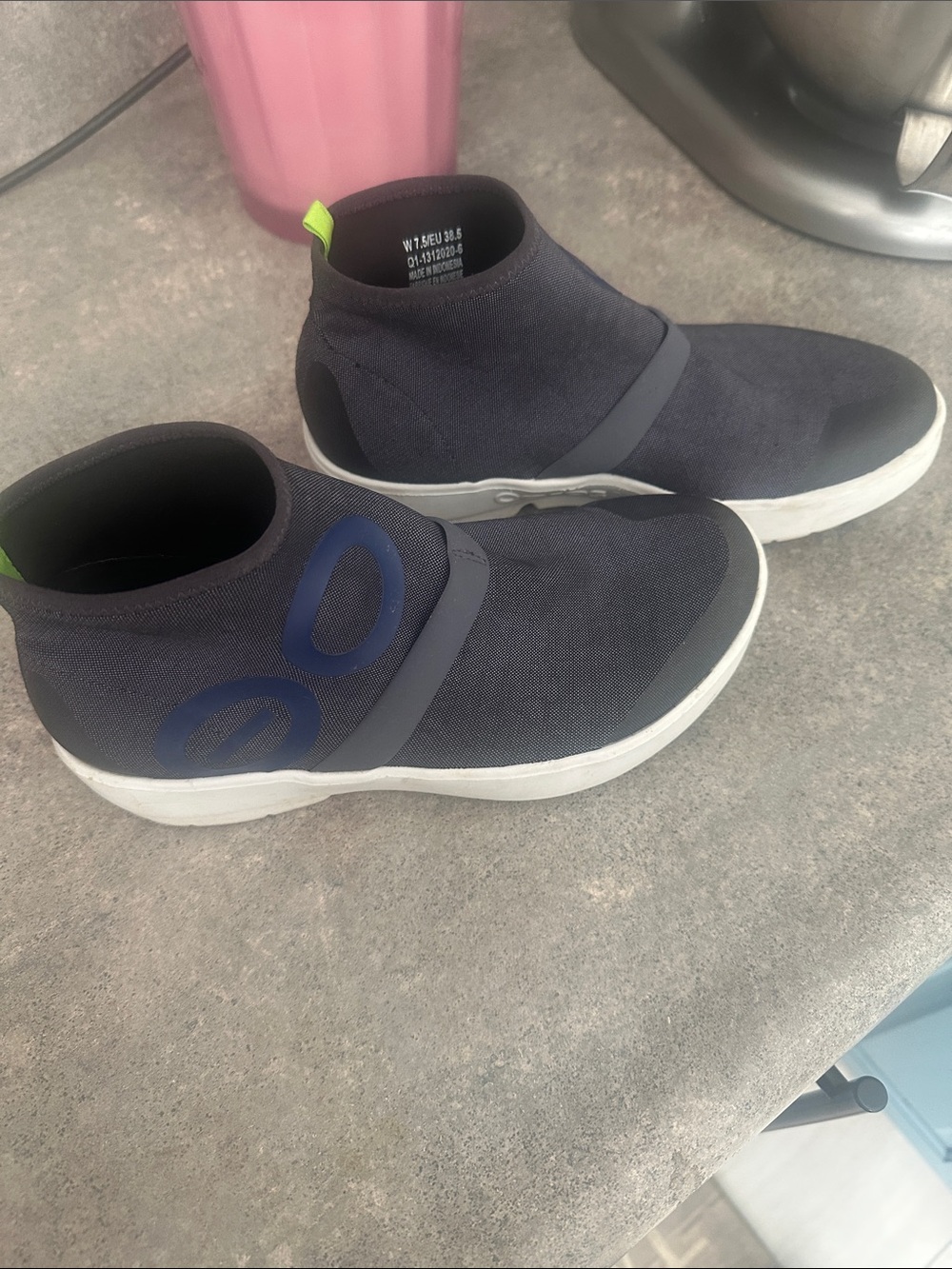 OOFOS Navy Knit Slip-On Sneakers with White Sole